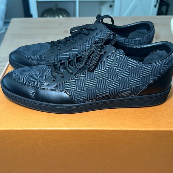 Men’s Louis Vuitton Sneakers Size US 9.5 - Picture 4 of 5